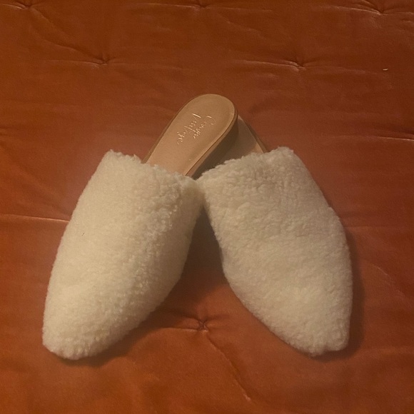 Crown Vintage Shoes - Sherpa Mules Size 6 1/2 Crown Vintage